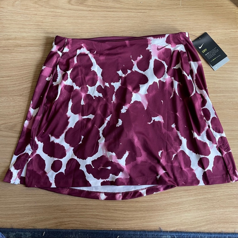 Nike Women's Maroon and White Printed Skort